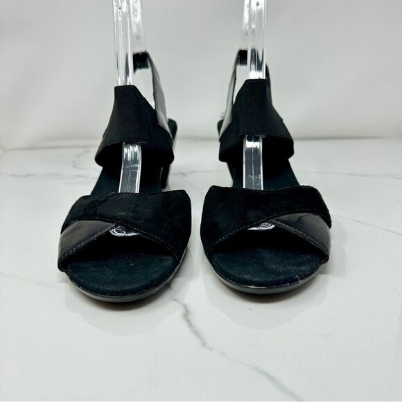 Munro Suede Heeled Sandals- Size 9.5 - Picture 2 of 15